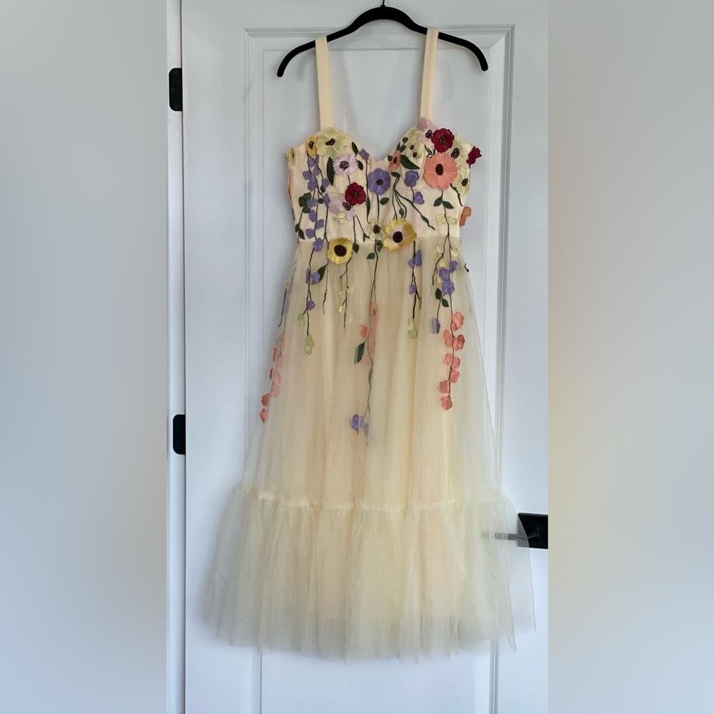 Zapaka Tea Length Dress Size 10, Brand New